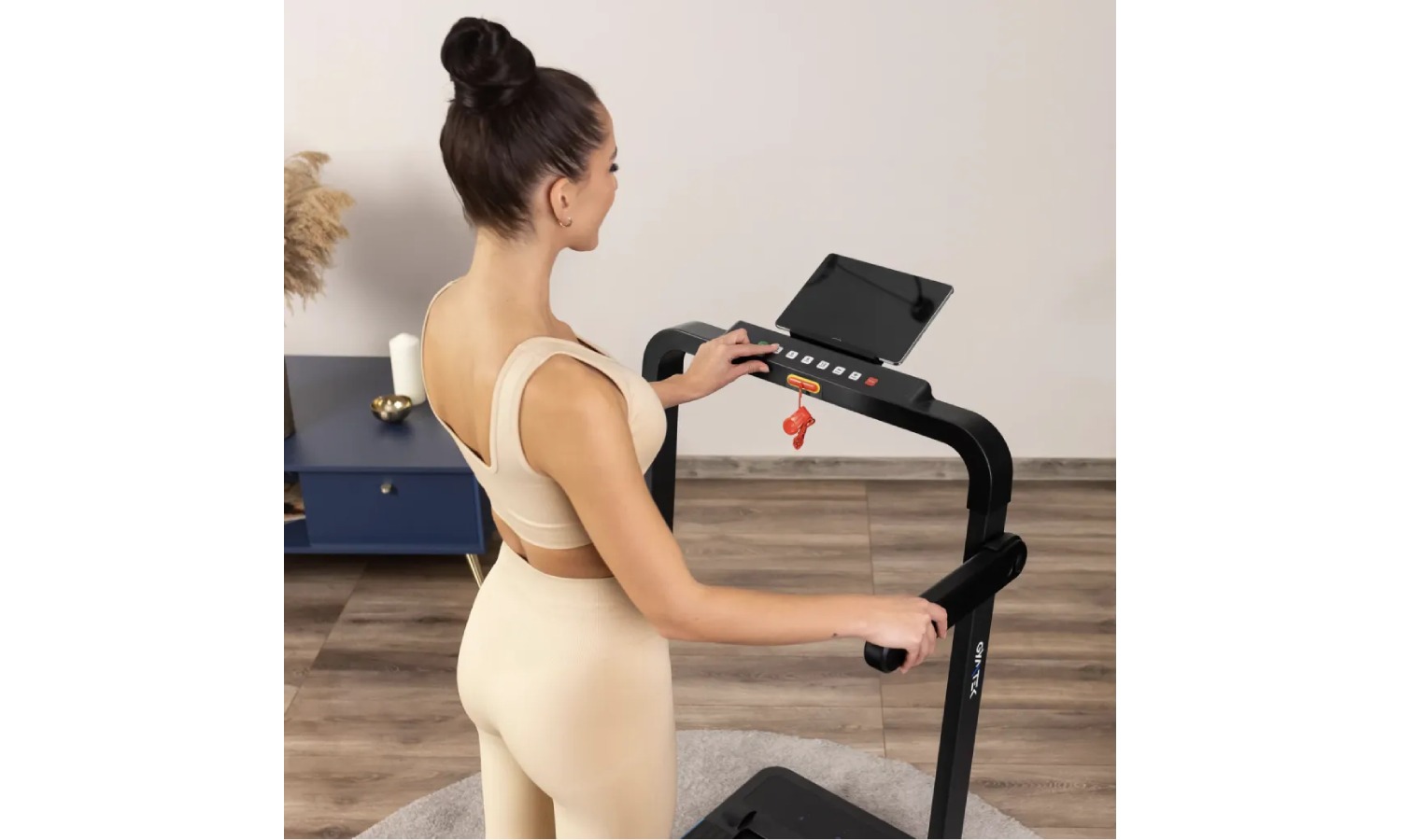 Фотографія Бігова доріжка Gymtek XT560 12