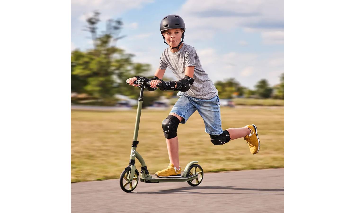 Самокат Babytiger Spido Green 15 Самокат Babytiger Spido Green 15