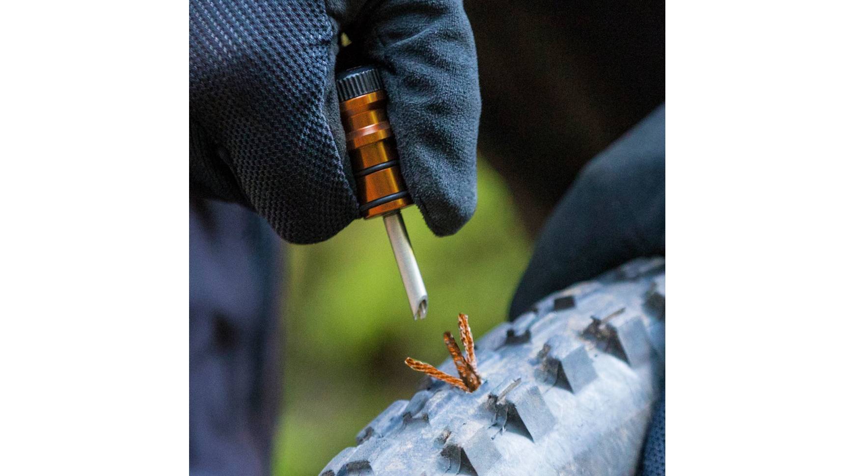 Набір інструментів Blackbum PRO Plugger CO2 Combo, чорний 6