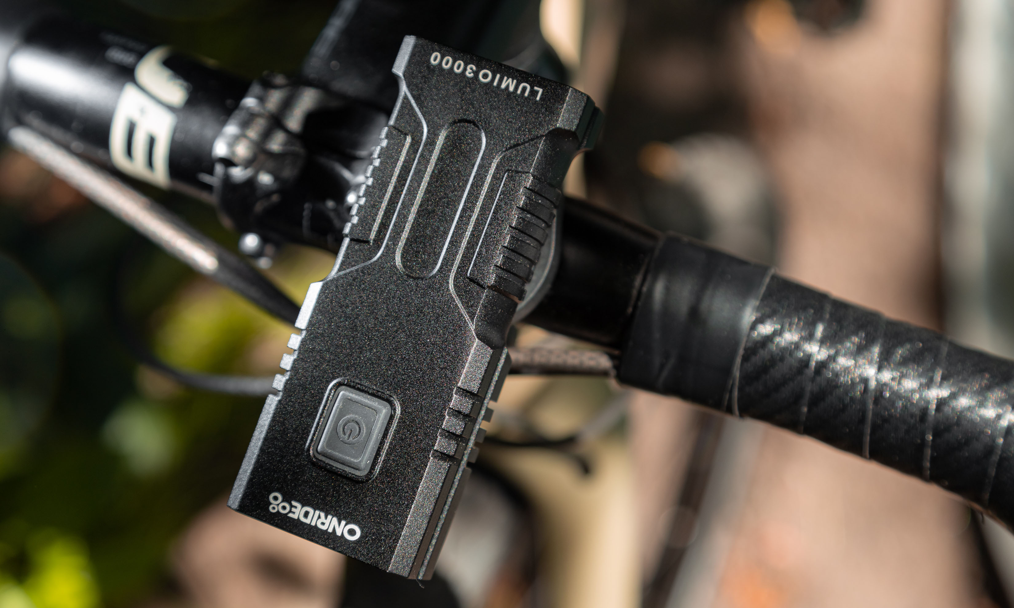 Велосипедна фара ONRIDE Lumio 3000 (3000 lm, 5000 mAh, Type-C) 2 Велосипедна фара ONRIDE Lumio 3000 (3000 lm, 5000 mAh, Type-C) 2