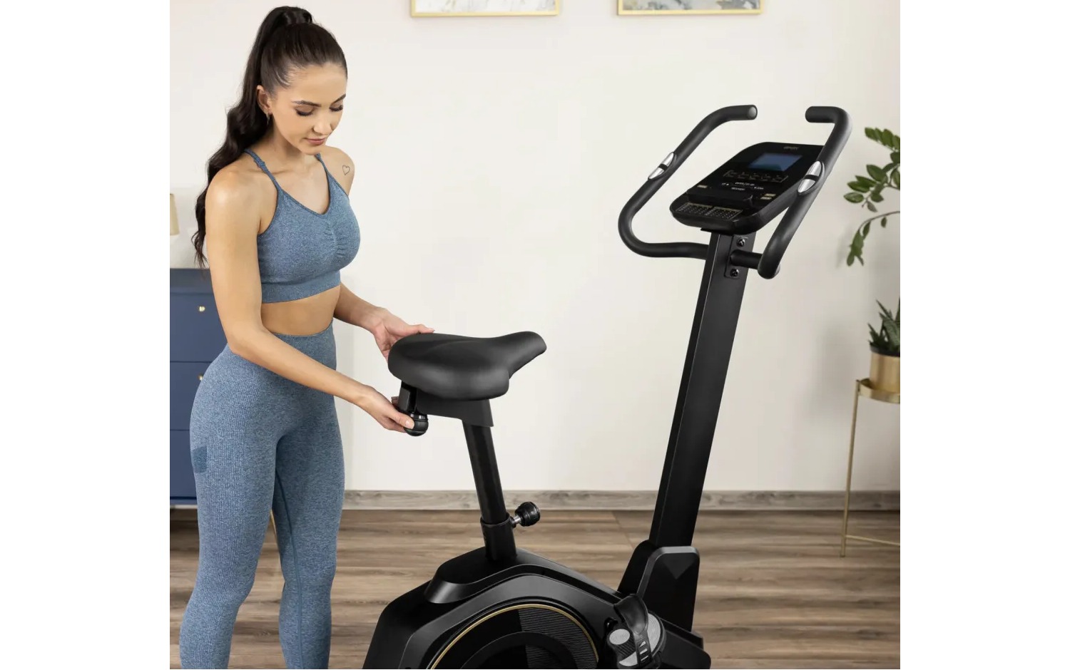 Велотренажер Gymtek XB6000 електромагнітний золотий 17