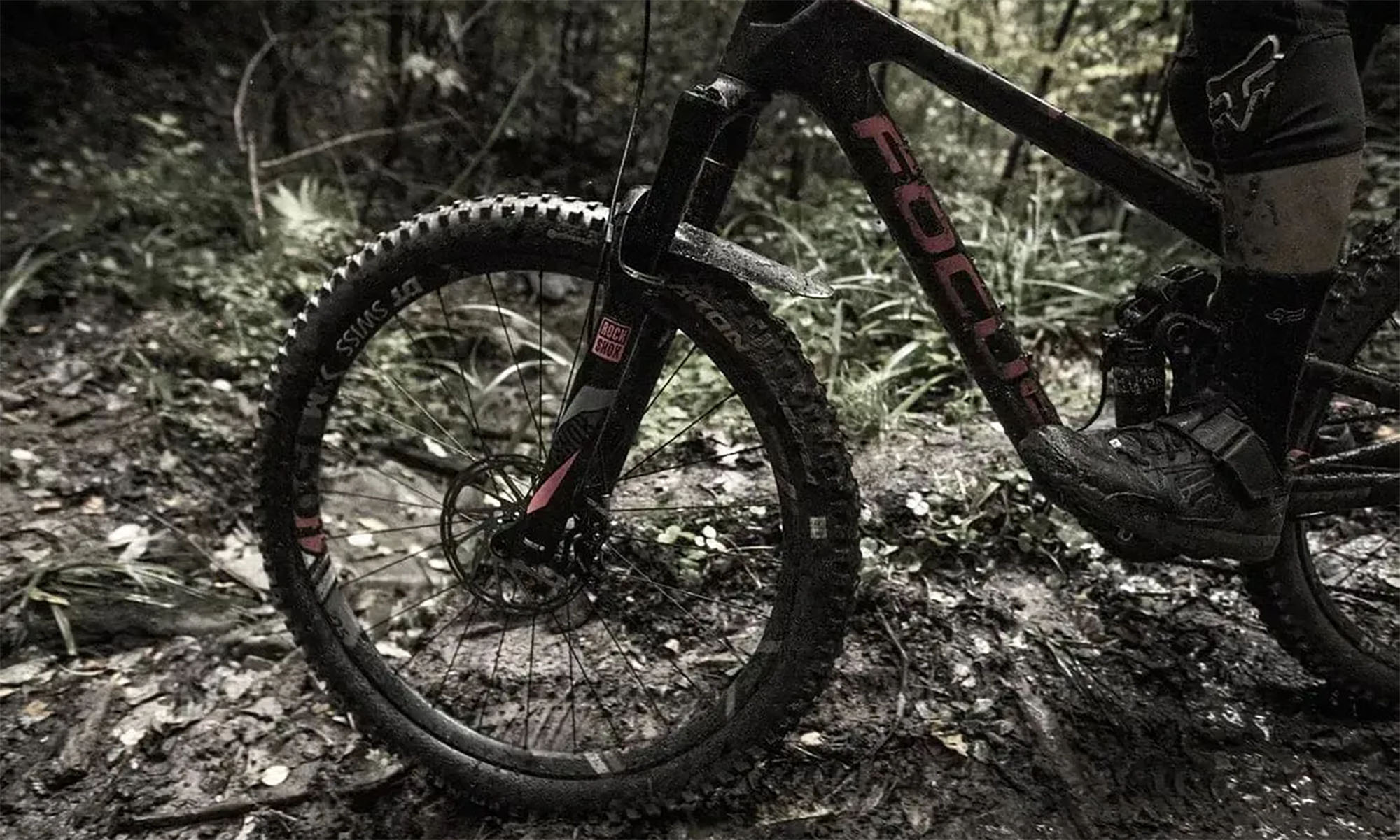 Крило переднє ASS SAVERS, Mudder Regular, райдуга 2 Крило переднє ASS SAVERS, Mudder Regular, райдуга 2