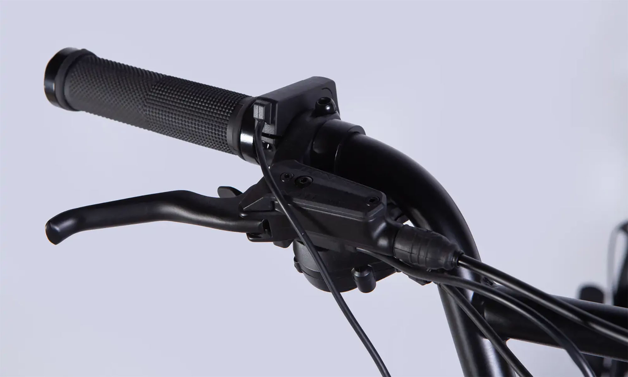 Велосипед с электроприводом Dorozhnik ADAMANT HDD 20", размер M, рама-18,5" 48B, 17.5А*ч, 750Вт, год 2026, черный 4 Велосипед с электроприводом Dorozhnik ADAMANT HDD 20", размер M, рама-18,5" 48B, 17.5А*ч, 750Вт, год 2026, черный 4