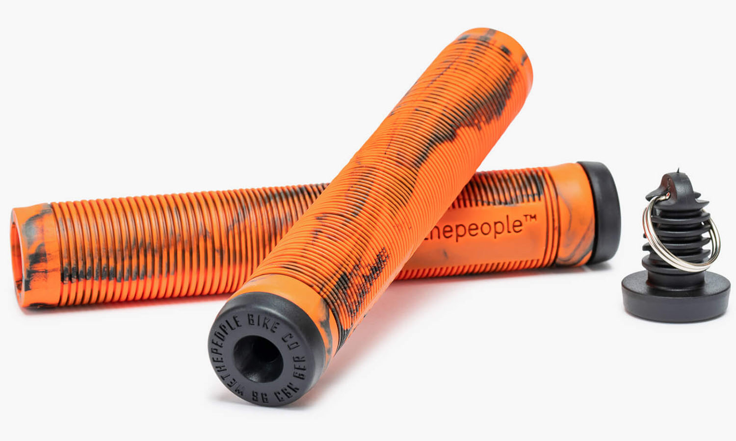 Грипсы WeThePeople PERFECT without flange 165mm Ø 29.5mm оранжевые с черными разводами, с брелком барендой 2