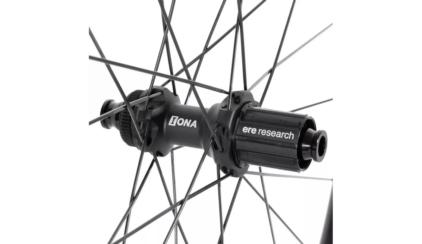 Колесо пров. + задн. 28" ERE OMNIA CLR45 CARBON, Road, 100x12/142x12, CL, HG11, tubeless, чорний сатин 2 Колесо пров. + задн. 28" ERE OMNIA CLR45 CARBON, Road, 100x12/142x12, CL, HG11, tubeless, чорний сатин 2