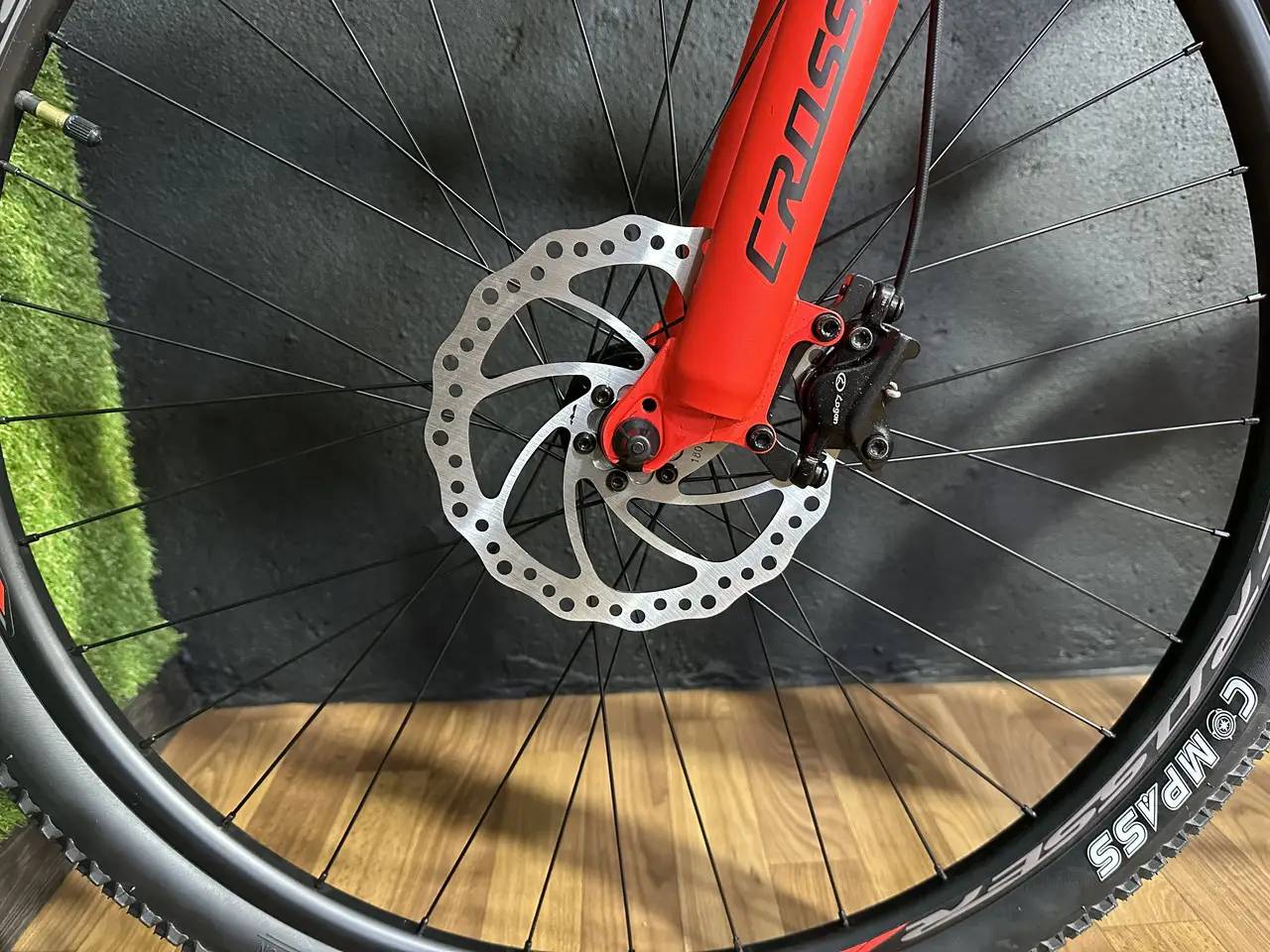 Фотография Велосипед Crosser Solo 2x9 Altus 29" размер XL рама 21 2023 Серо-красный 3