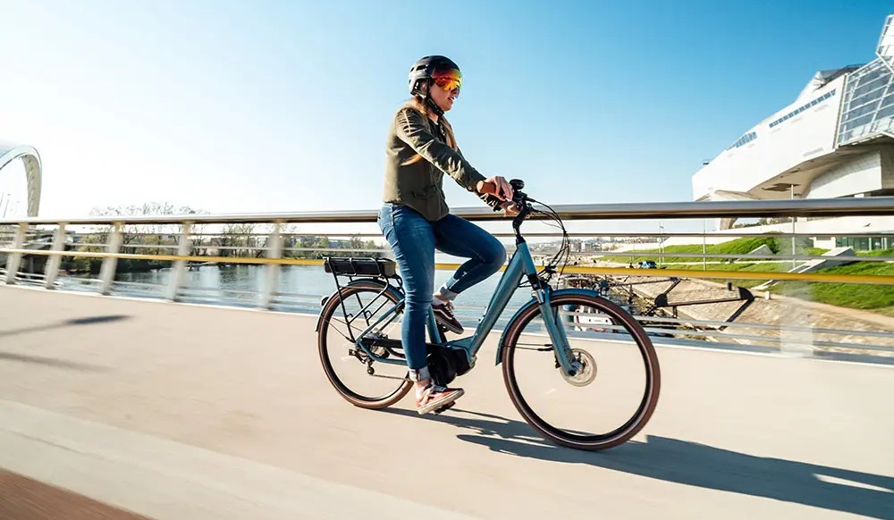 Велошлем Cairn Quartz Visor LED USB black размер М 52-58 см 2 Велошлем Cairn Quartz Visor LED USB black размер М 52-58 см 2