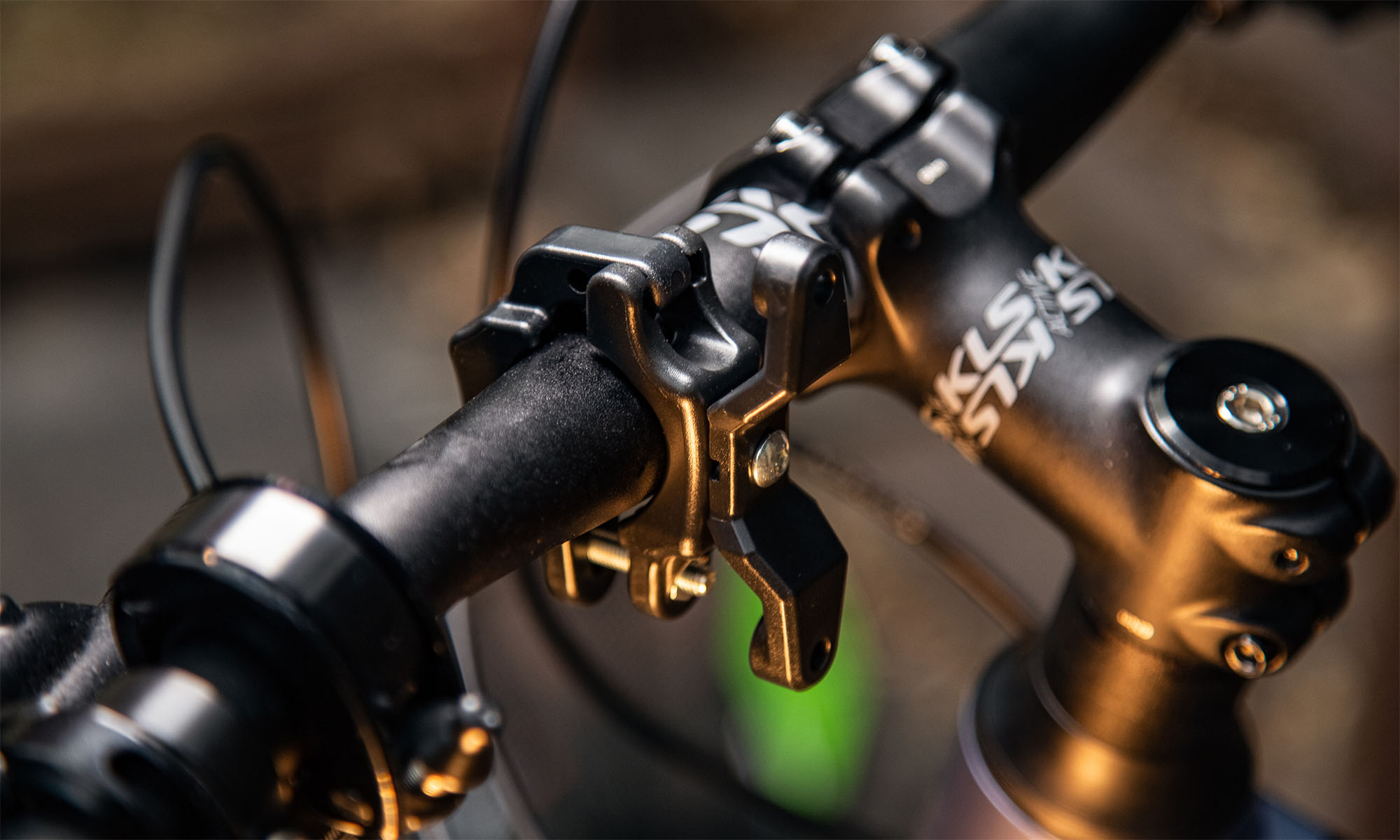 Адаптер флягодержателя ONRIDE Unit на руль/подседельныйй штырь пластиковый  3