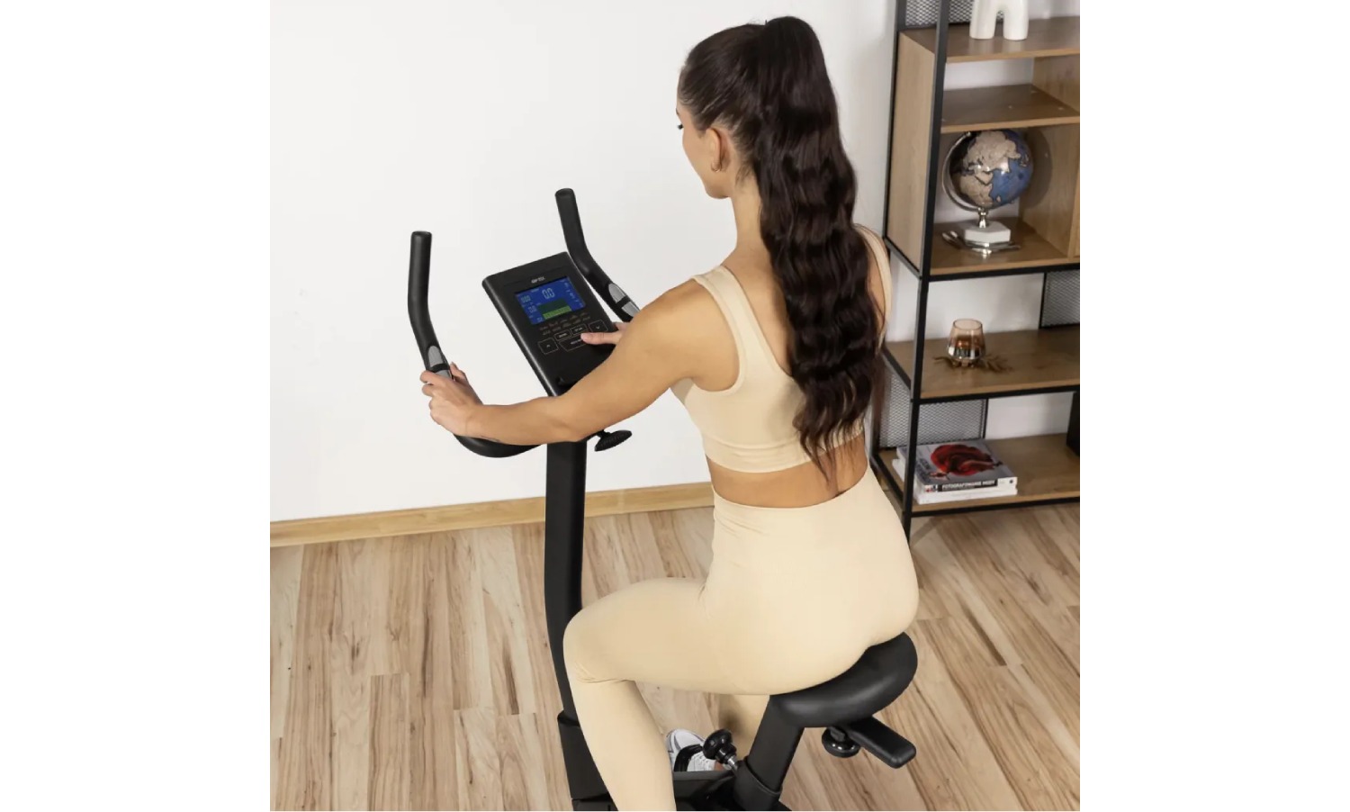 Фотография Велотренажер Gymtek XB2500 электромагнитный золотистый 12