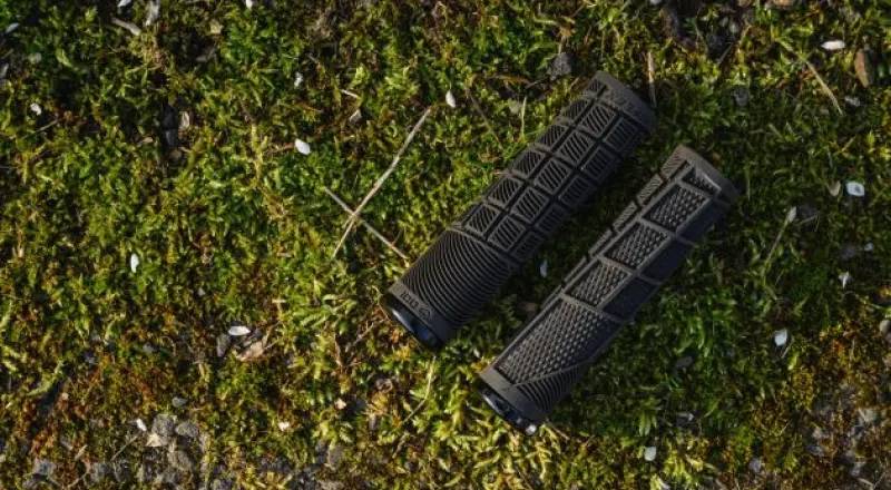 Гріпси ODI Reflex XL v2.1 Lock-On MTB Closed End Black 9 Гріпси ODI Reflex XL v2.1 Lock-On MTB Closed End Black 9