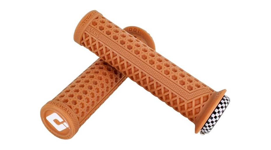 Грипсы ODI Vans v2.1 Lock-On MTB Closed End Gum/White Cheker 8