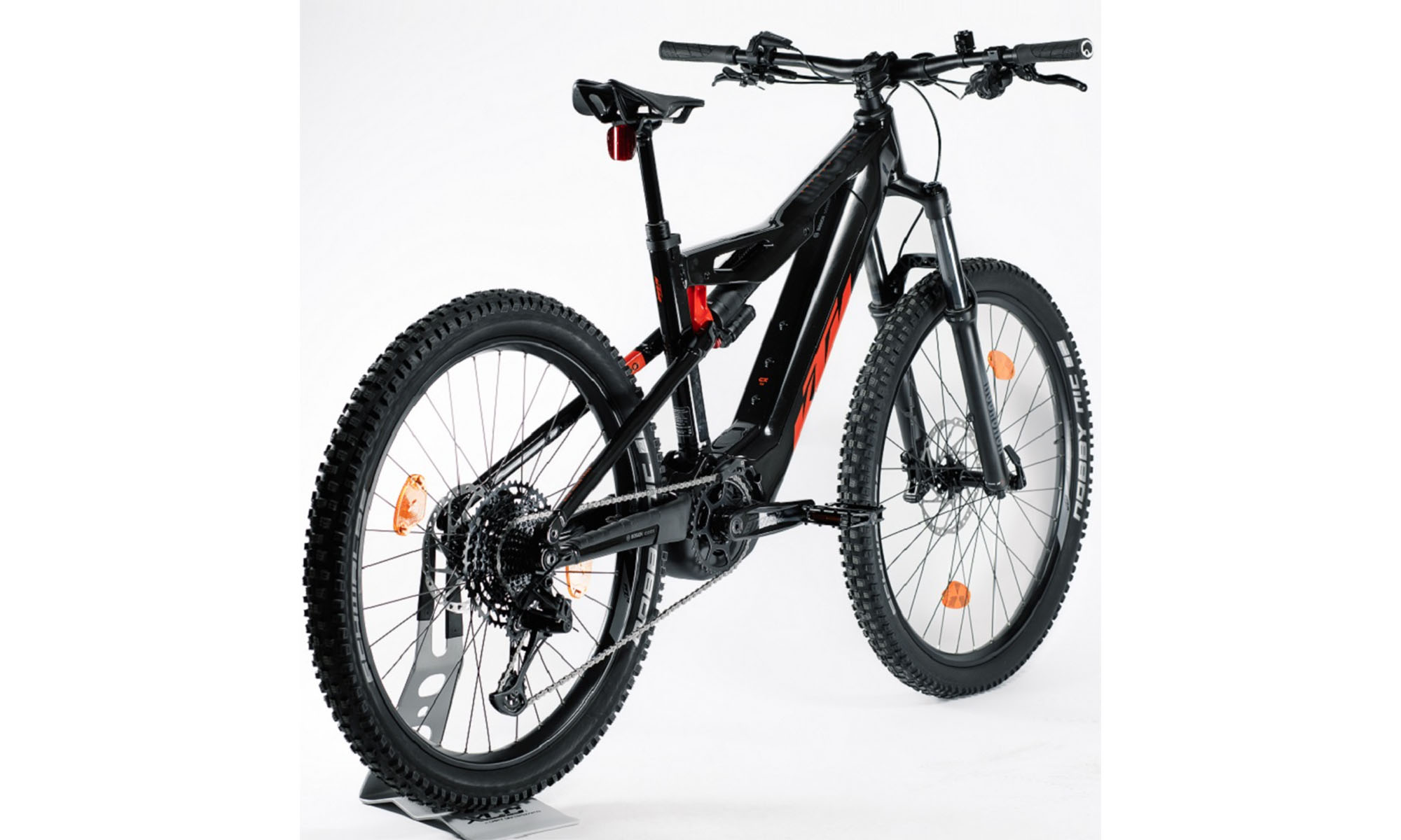 Фотография Электровелосипед KTM MACINA KAPOHO 7973 29/27.5", размер M, рама 43, 2023, черный  8