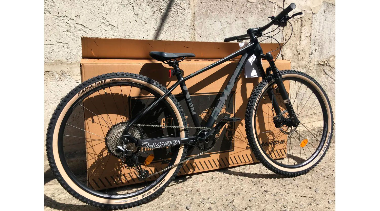 Фотографія Велосипед DeMARCHE Atom 29" розмір М рама 17 2022 Чорний матовий 6