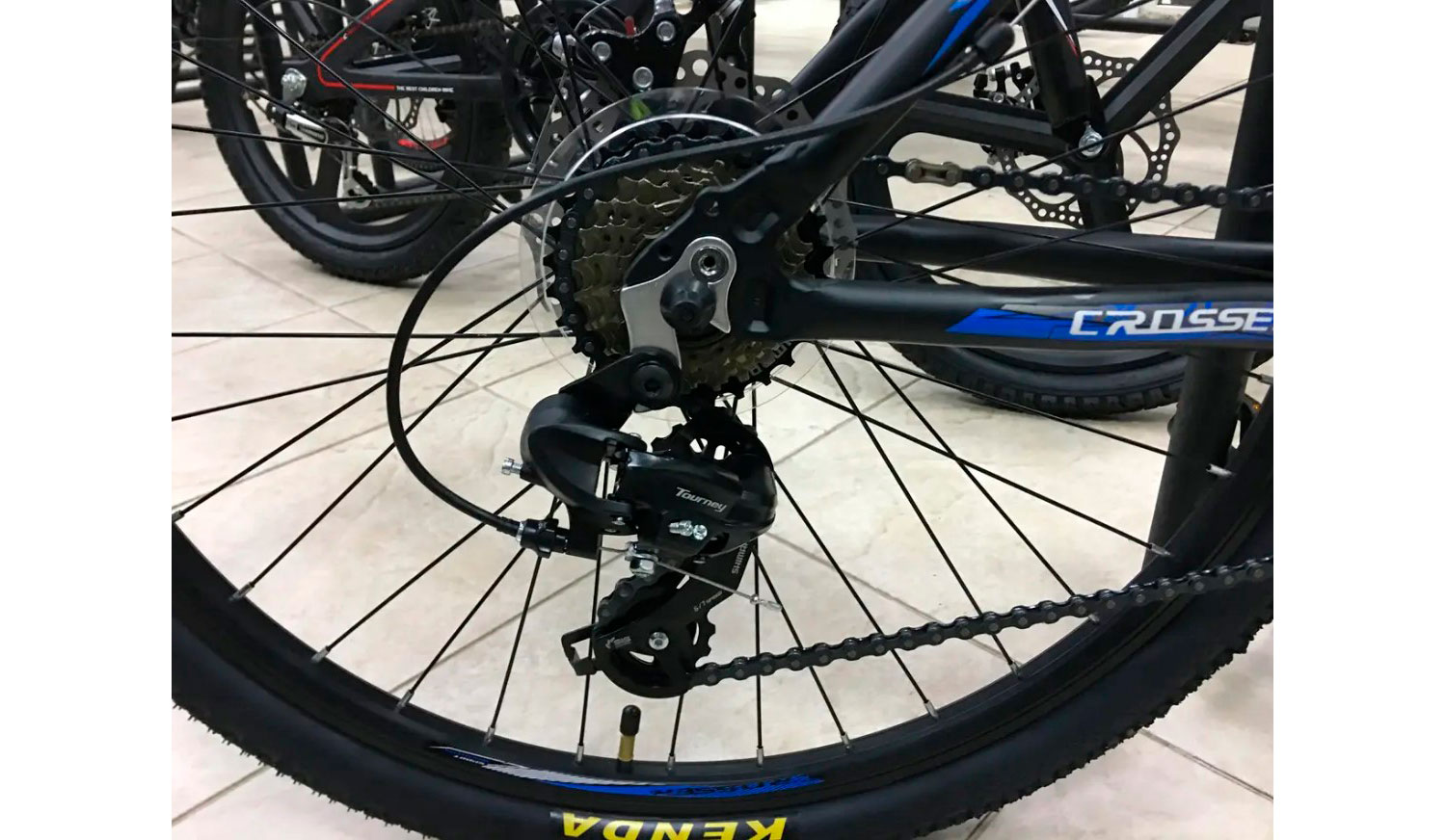 Фотографія Велосипед Crosser Thomas 26" розмір М рама 17 2021 Чорно-синій 3