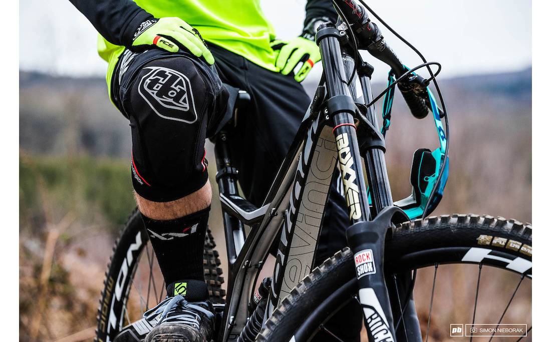 Вело наколенники TLD T-BONE Knee Guard размер M/L black 5