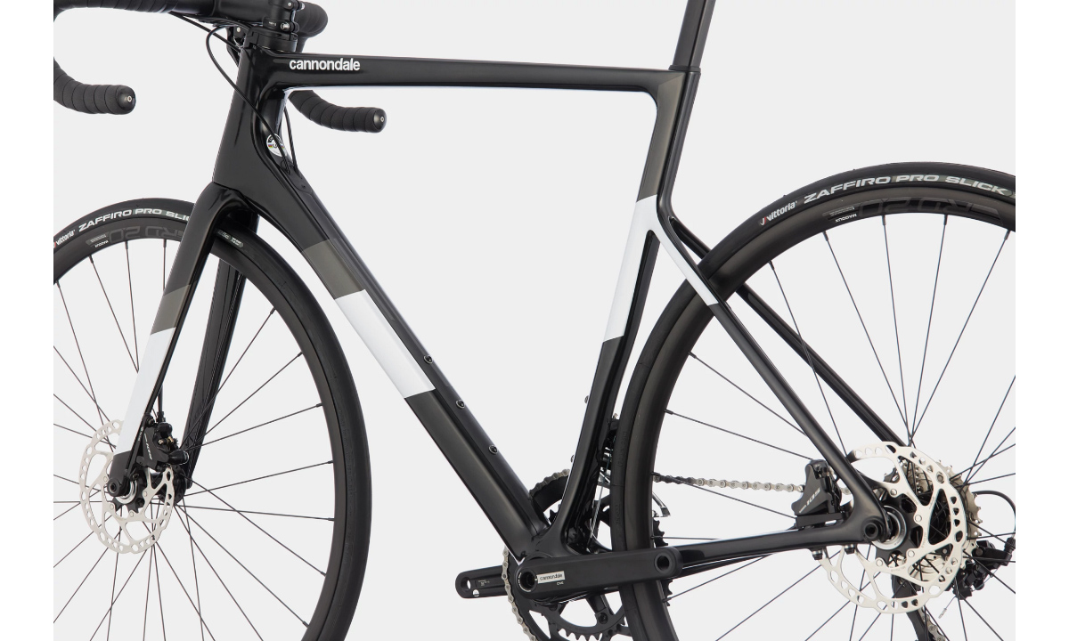 Фотографія Велосипед Cannondale SUPERSIX EVO Carbon Disc 105 28" (2021) 2021 Чорно-білий 5