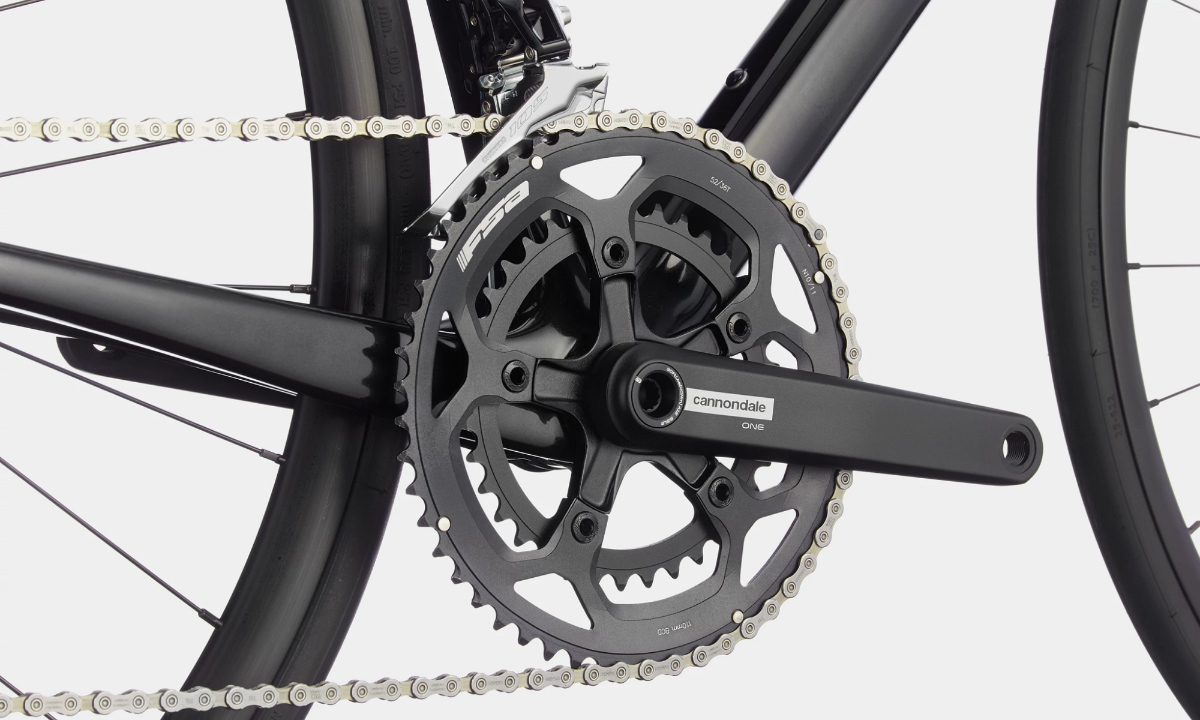 Фотография Велосипед Cannondale SUPERSIX EVO Carbon Disc 105 28" (2021) 2021 Черно-белый 3