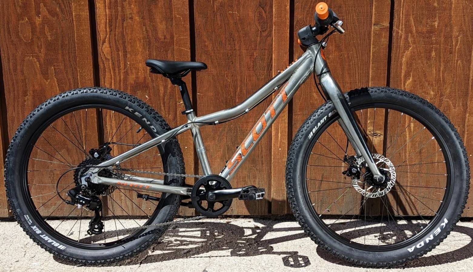 Фотография Велосипед SCOTT Roxter 24" размер XXS raw alloy (CN) 2024 2