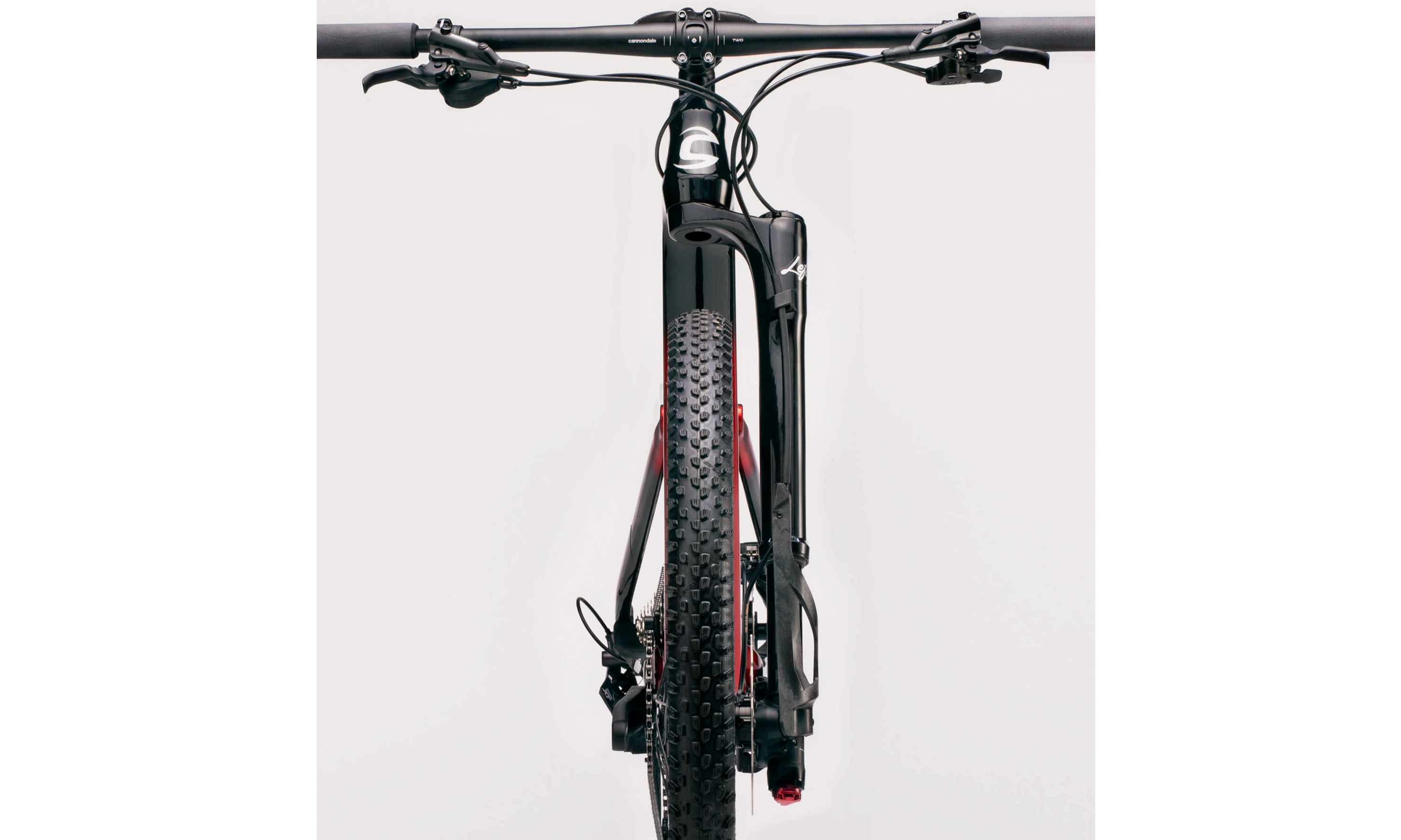 Фотография Велосипед Cannondale SCALPEL Carbon 3 29" (2021) 2021 черно-красный 8