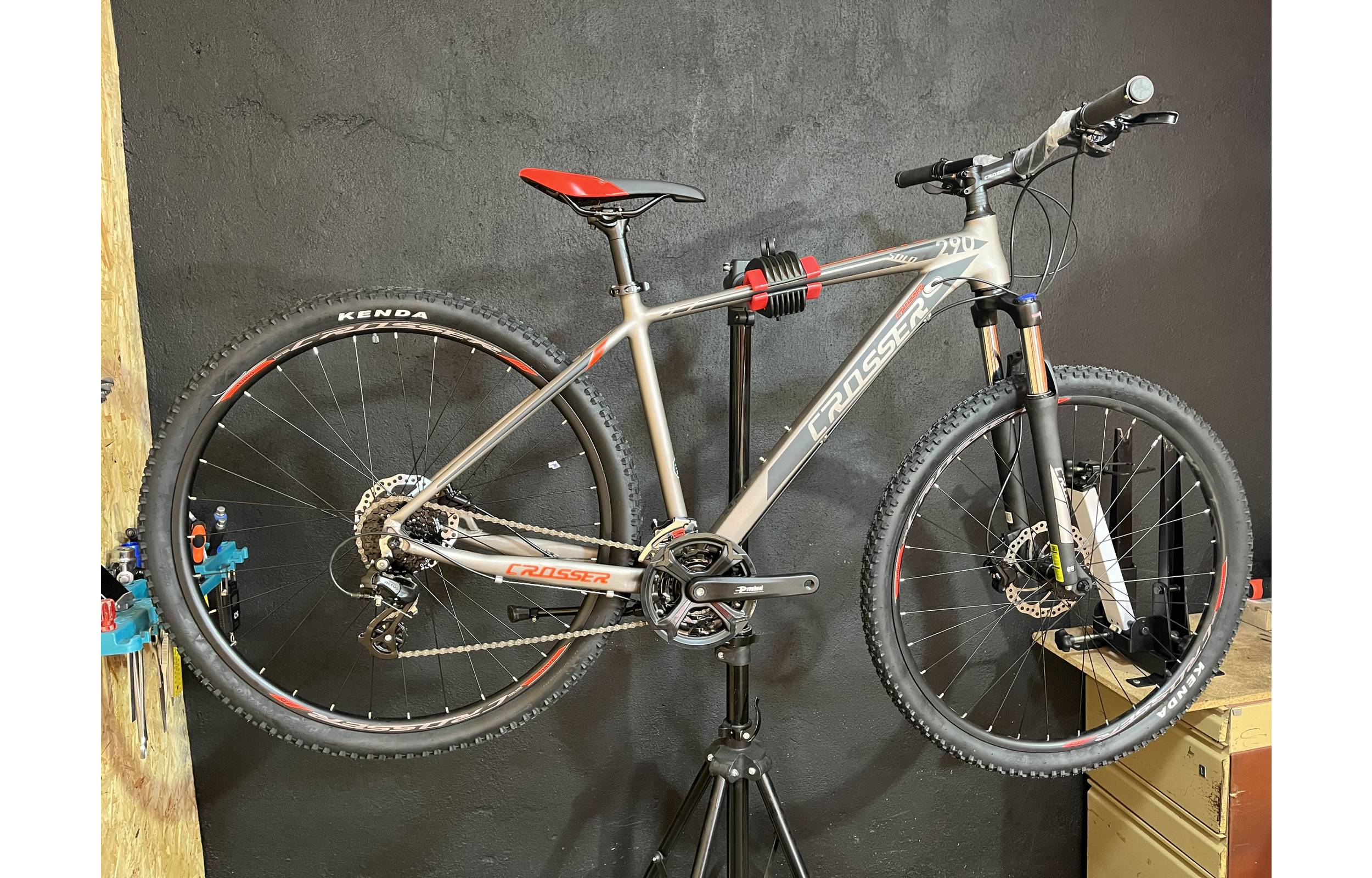 Велосипед Crosser Solo 3х8 29" розмір L рама 19 2023 сіро-червоний 5