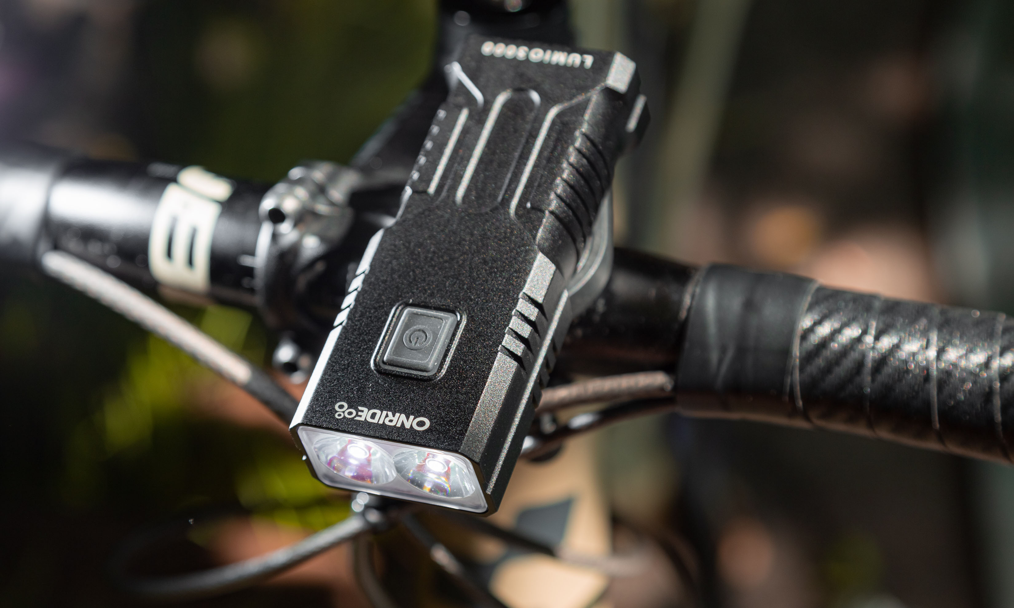 Велосипедная фара ONRIDE Lumio 3000 (3000 lm, 5000 mAh, Type-C) 3 Велосипедная фара ONRIDE Lumio 3000 (3000 lm, 5000 mAh, Type-C) 3