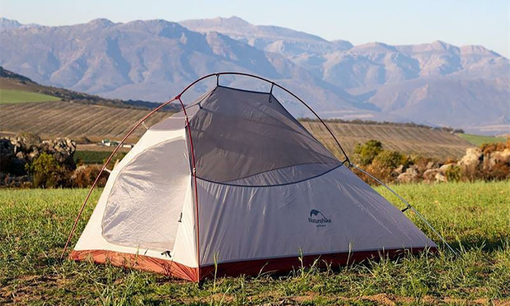 Фотография Палатка сверхлегкая одноместная с футпринтом Naturehike Сloud Up 1 Updated NH18T010-T, 20D, серо-красная 4