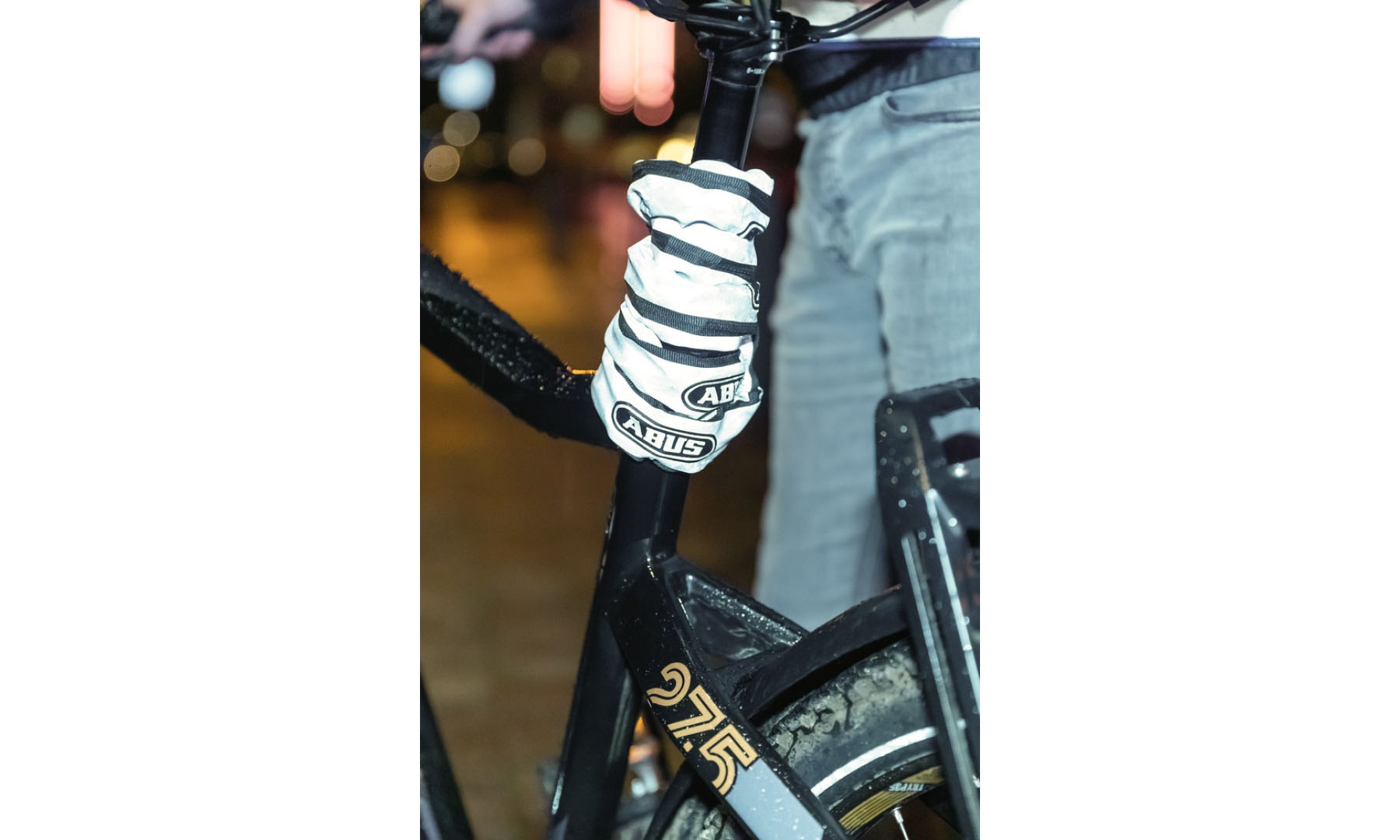 Замок із ланцюгом ABUS 6806K/110 світловідбиваючий сірий (Square Chain) 3 Замок із ланцюгом ABUS 6806K/110 світловідбиваючий сірий (Square Chain) 3