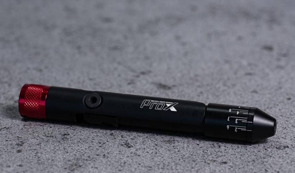 Ключ тріскачка ProX Premium динамометричний 2-6NM з бітами 4