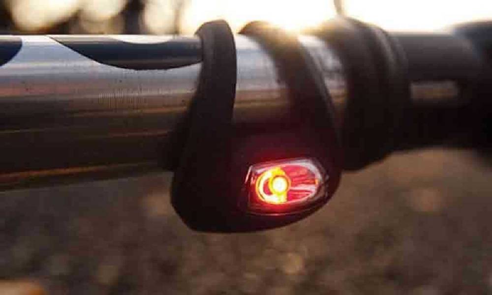 Мигалка задняя Knog Frog Strobe Rear 2.5 Lumens Black 3