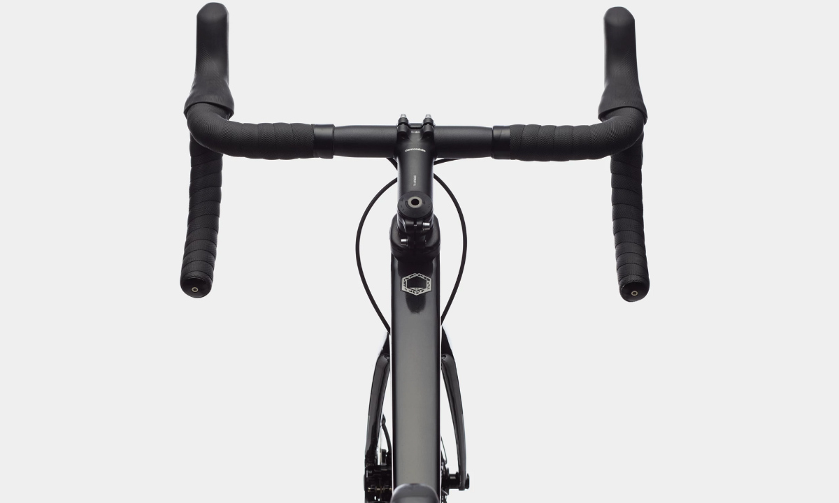 Фотография Велосипед Cannondale SUPERSIX EVO Carbon Disc 105 28" (2021) 2021 Черно-белый 2
