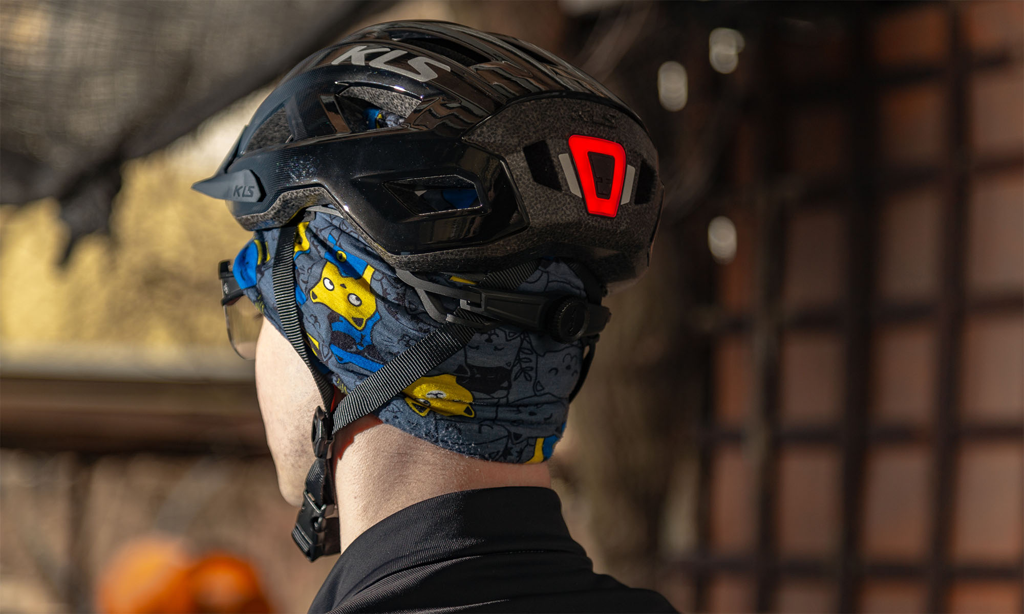 Шлем с мигалкой KLS Daze Lumio L/XL (58-61 см), со встроенным фонарем (USB Type-C), черный 2 Шлем с мигалкой KLS Daze Lumio L/XL (58-61 см), со встроенным фонарем (USB Type-C), черный 2