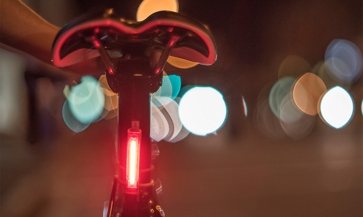 Фотография Мигалка задняя Knog Plus Rear 20 Lumens Translucent 3