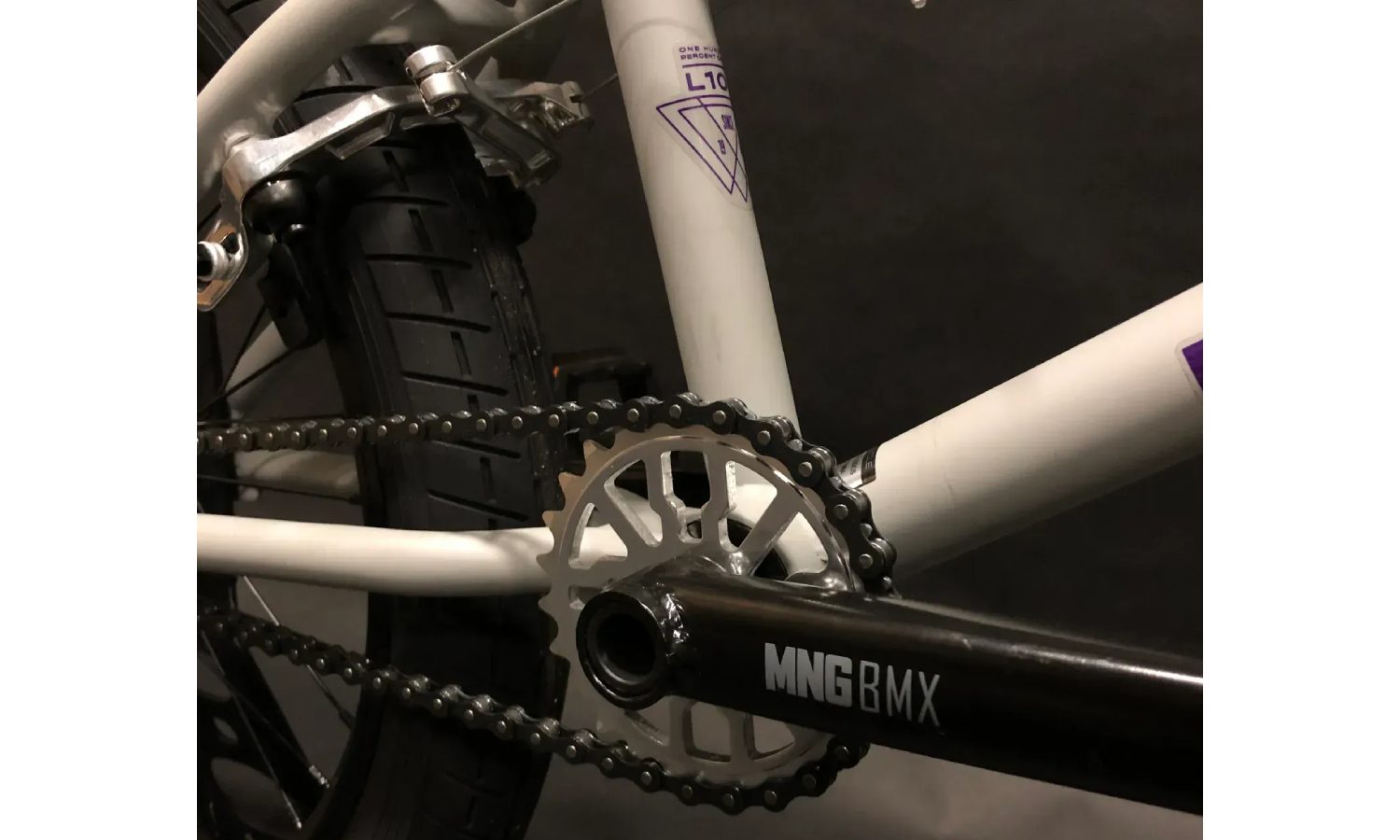 Велосипед Mongoose Legion L100 20" рама 21,00" серый 3 Велосипед Mongoose Legion L100 20" рама 21,00" серый 3