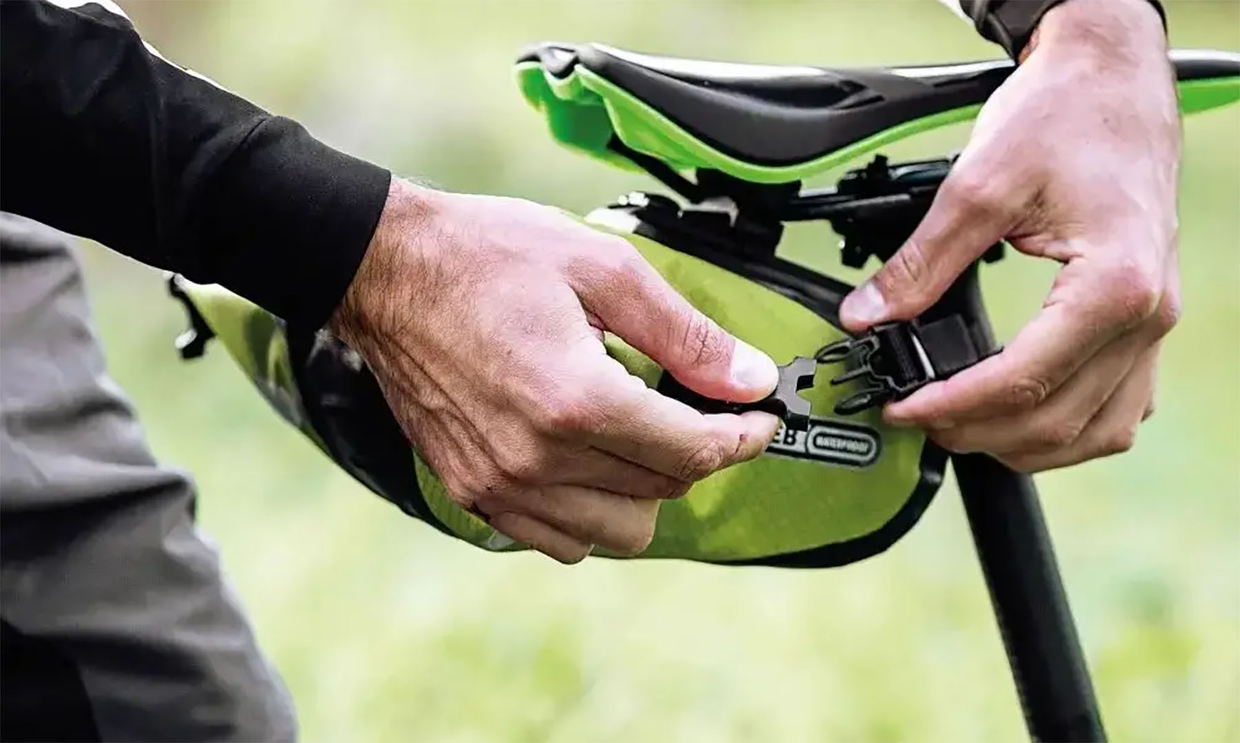 Гермосумка подседельная Ortlieb Micro Two светло-зеленый / лайм 1,6 л 2 Гермосумка подседельная Ortlieb Micro Two светло-зеленый / лайм 1,6 л 2