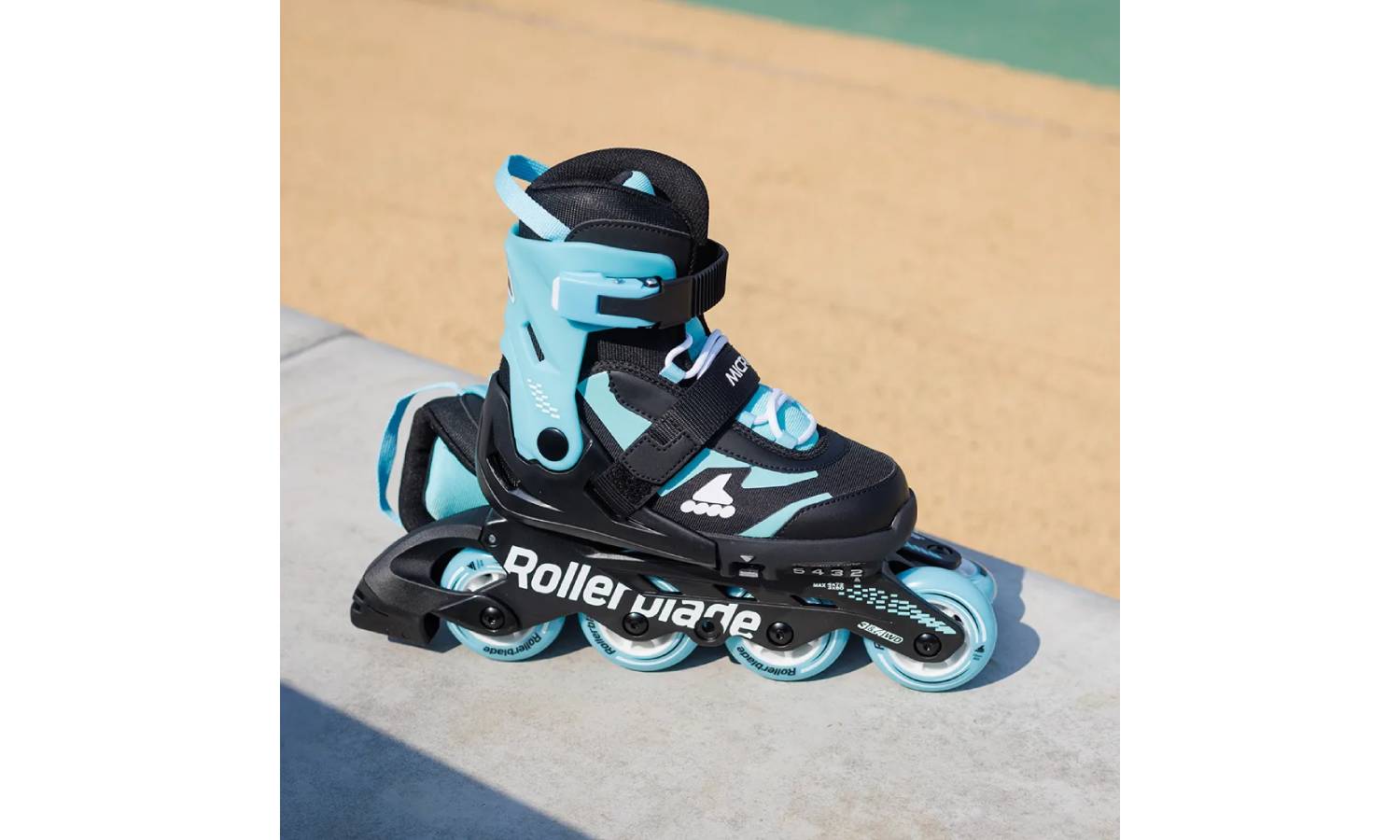 Ролики Rollerblade Microblade black-light blue 33-36.5 5 Ролики Rollerblade Microblade black-light blue 33-36.5 5