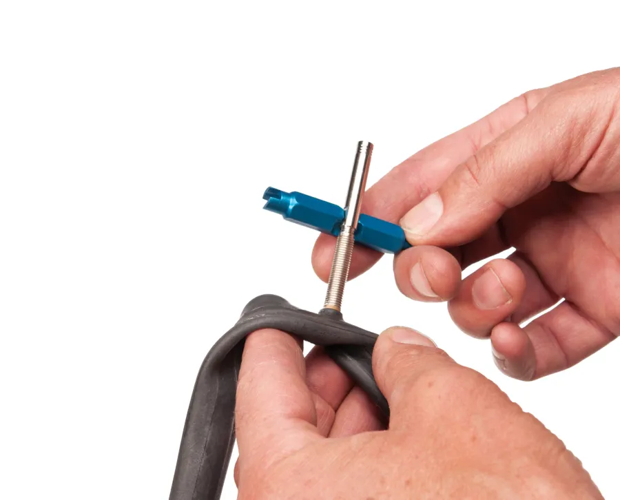 Ключ Park Tool VC-1 для розбирання вентилів Presta та Schredaer 2