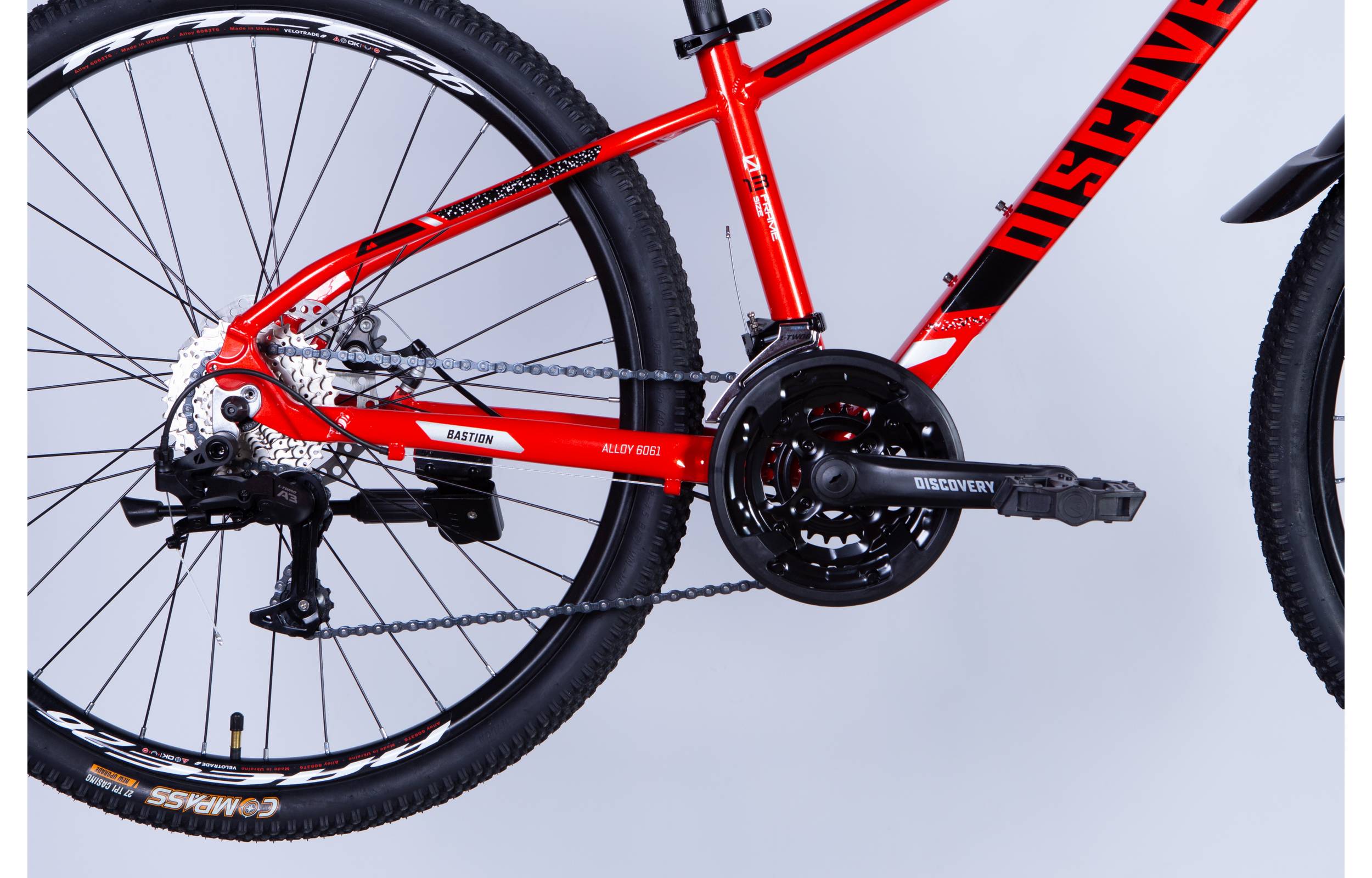 Велосипед Discovery BASTION DD 26" размер М рама 18" 2025 красно-черный 3