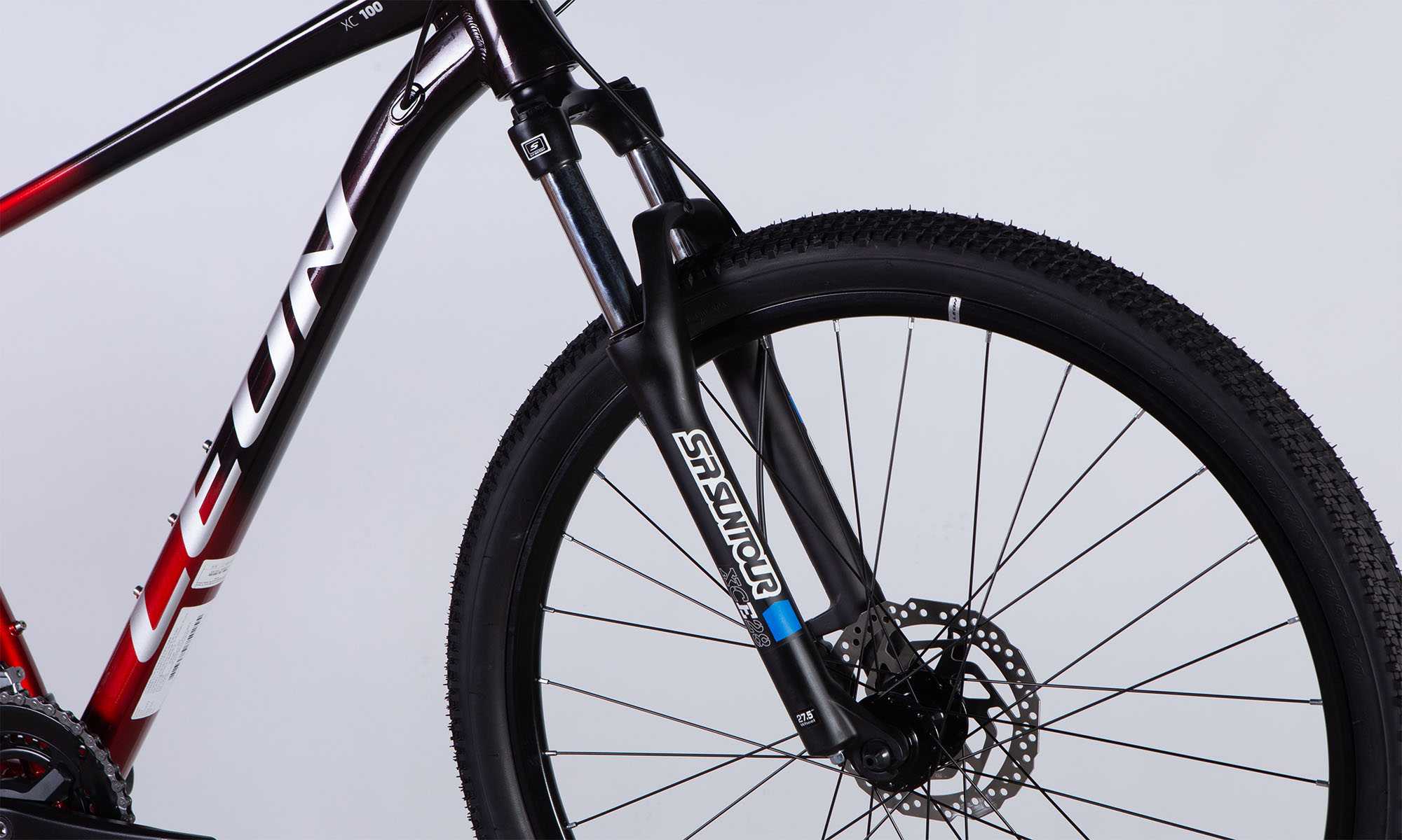 Велосипед Leon XC 100 HDD 27,5", размер L, рама 19", год 2025, черный с красным 3 Велосипед Leon XC 100 HDD 27,5", размер L, рама 19", год 2025, черный с красным 3