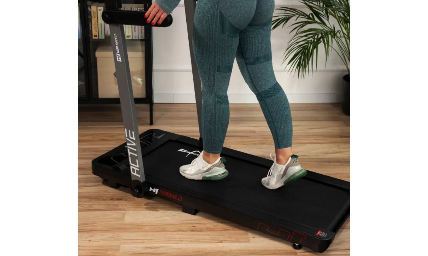 Бігова доріжка Hop-Sport HS-1300WLB Active 6 Бігова доріжка Hop-Sport HS-1300WLB Active 6
