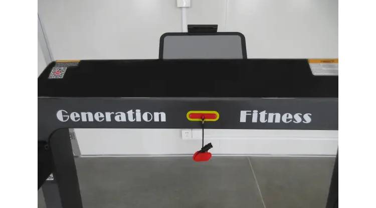 Фотографія Бігова доріжка Generation Fitness Compact iConsole 3