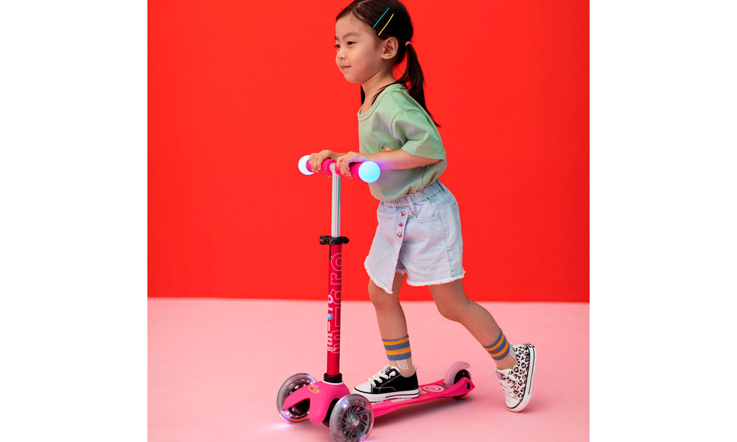Самокат MICRO Mini Deluxe Magic – Розовый 2