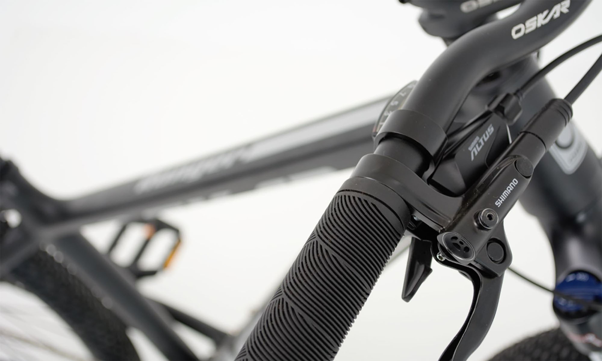 Велосипед Oskar RANGER 2.0 29", розмір М, рама 17, рік 2026, чорний матовий 3