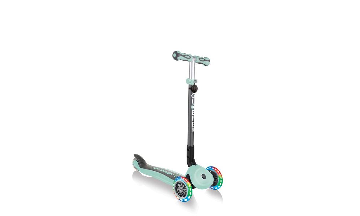 Самокат GLOBBER GO UP DELUXE LIGHTS 5в1 мятный, со светящимися колёсами 3