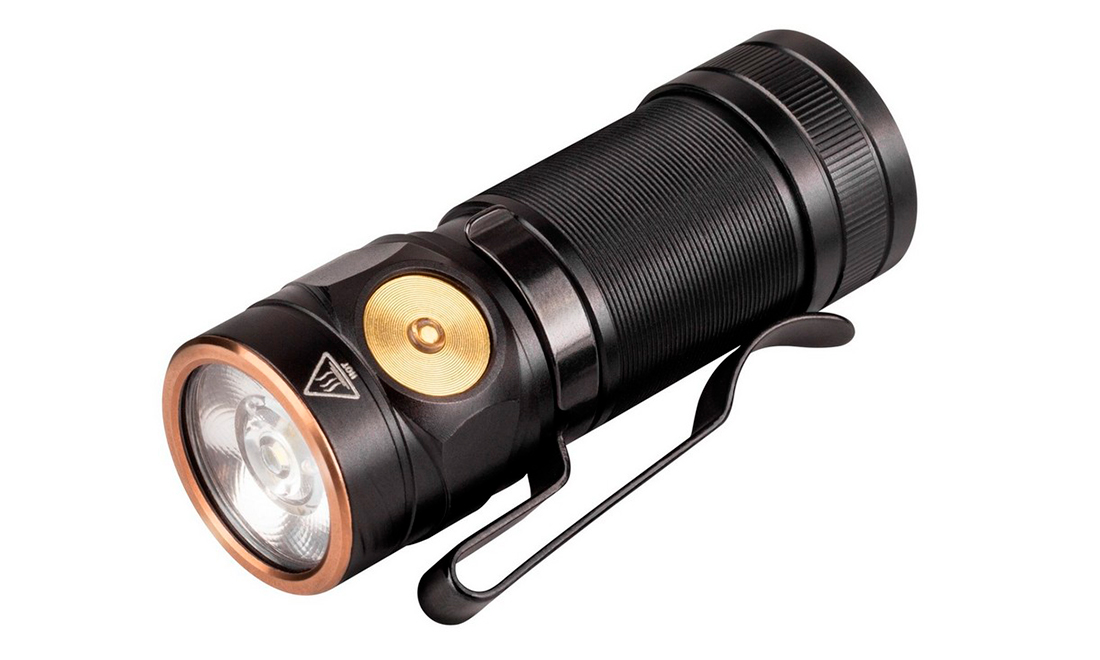 Фотографія Ліхтар ручний Fenix ​​E18R Cree XP-L HI LED black