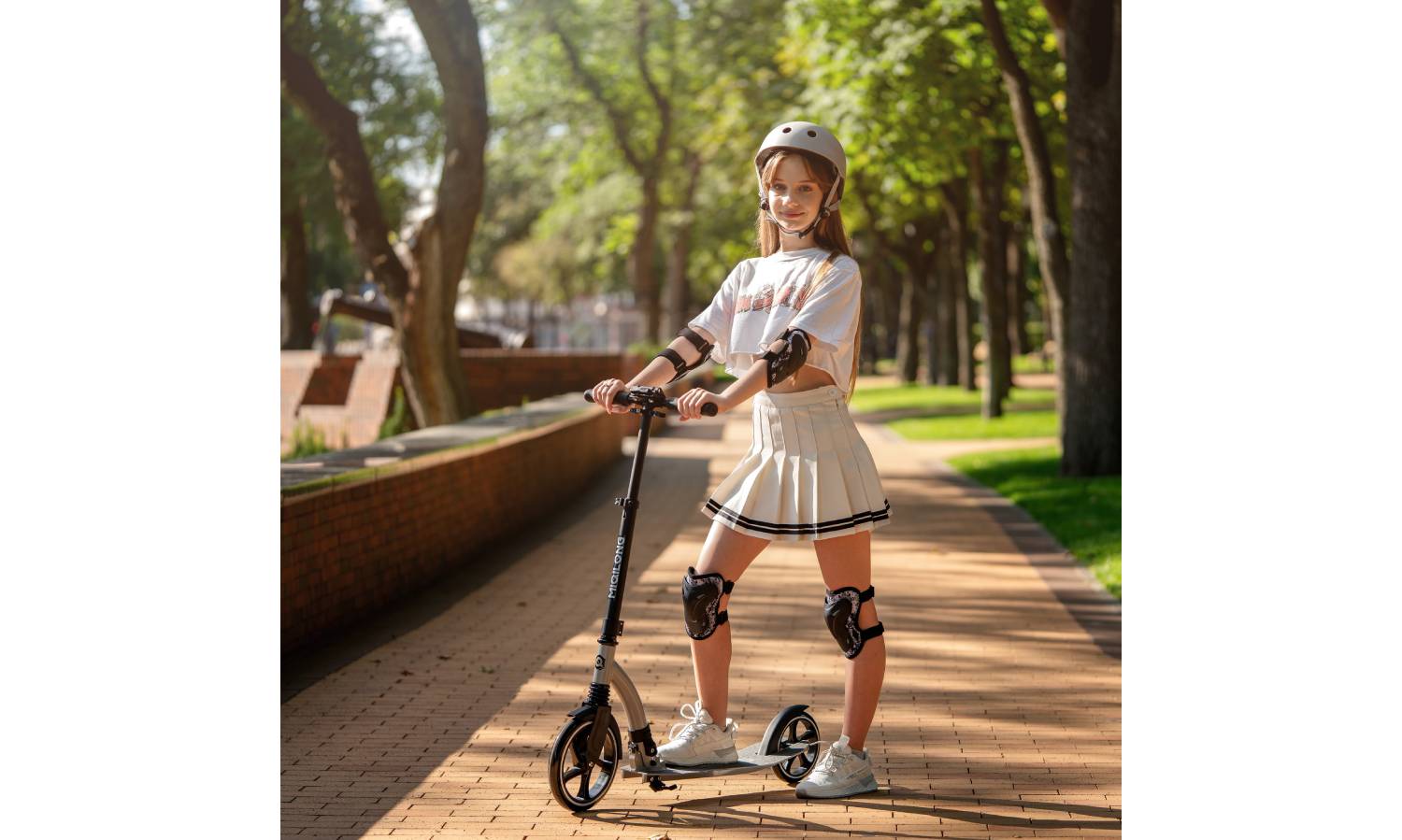 Самокат Miqilong Beagle серый 4