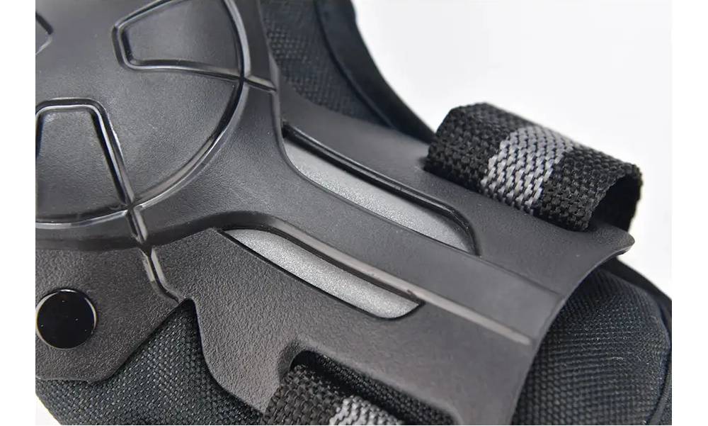 Набор для защиты для роликов Micro Shock black размер M 3