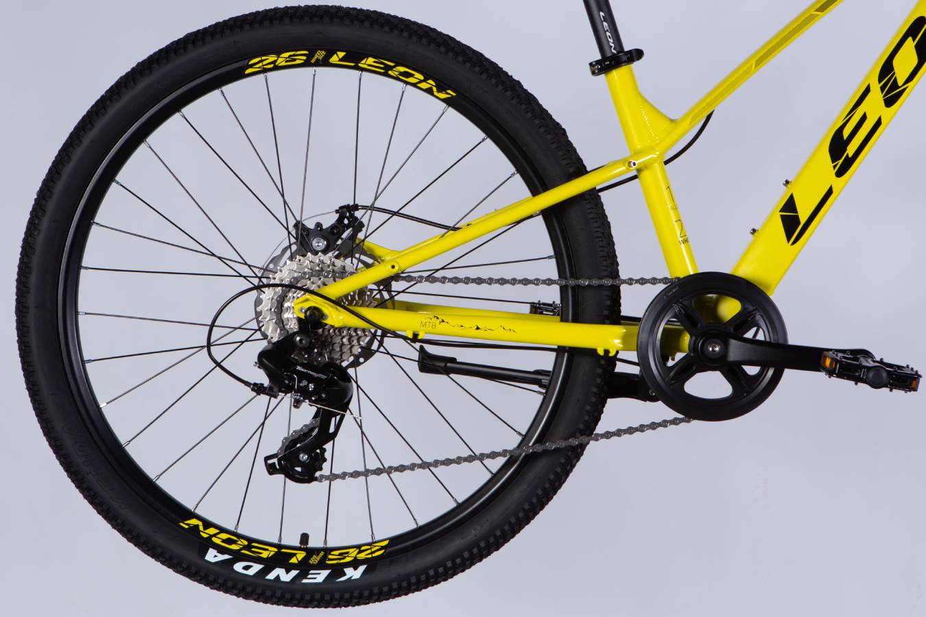 Велосипед Leon SUPER JUNIOR DD CS 26", размер XS, рама 13", 2025, желтый с черным  2