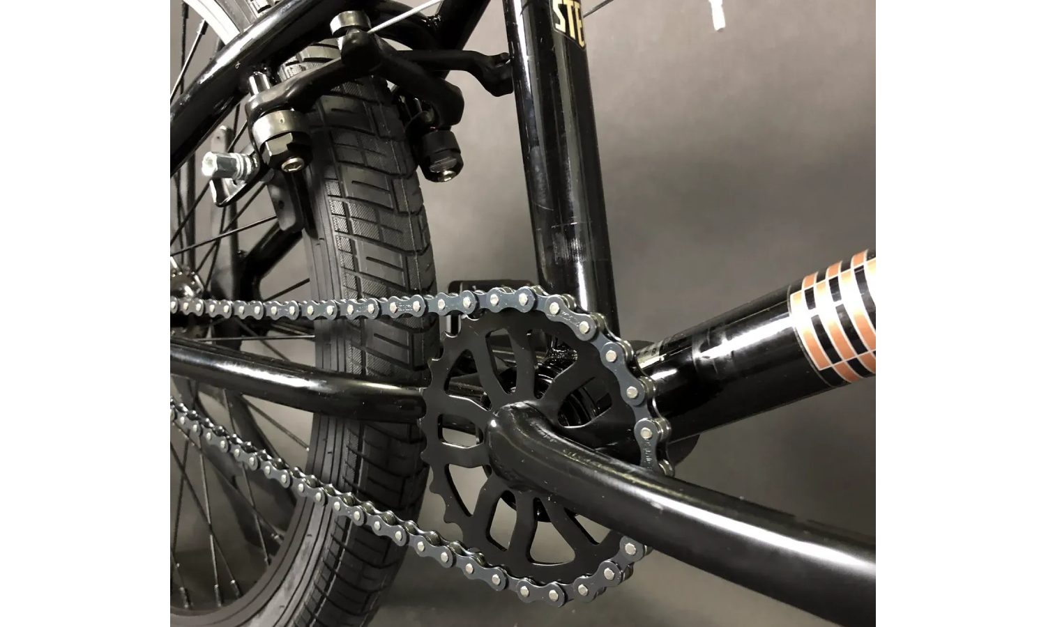 Велосипед Mongoose BMX Legion L10 20" рама 20,0" чорний 4 Велосипед Mongoose BMX Legion L10 20" рама 20,0" чорний 4