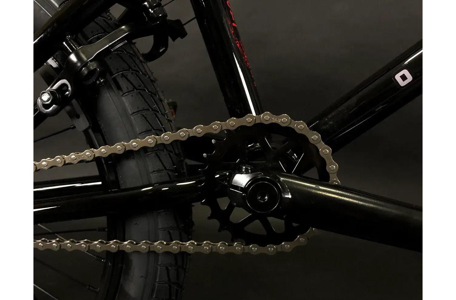 Велосипед Outleap BMX Revolt 20" рама 20,00" черный 3 Велосипед Outleap BMX Revolt 20" рама 20,00" черный 3