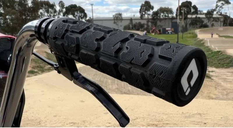 Гріпси ODI Rogue v2.1 Lock-On MTB Closed End 135mm Black 6 Гріпси ODI Rogue v2.1 Lock-On MTB Closed End 135mm Black 6